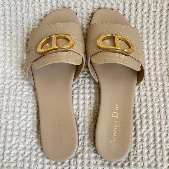 DIOR 30 Montaigne pony-style calfskin flip flops - Picture 3 of 6